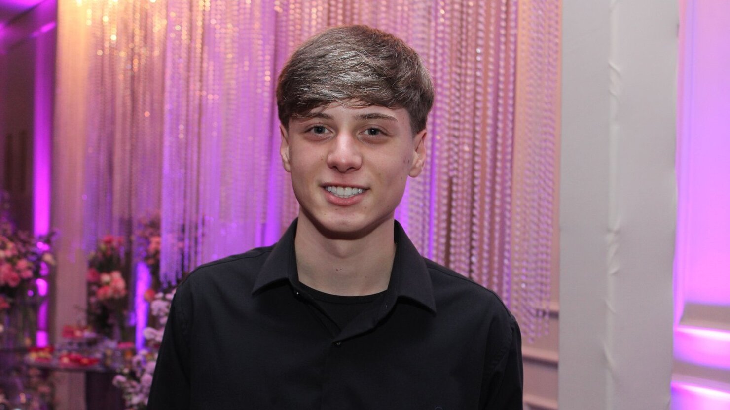 Lorenzo, um jovem inspirador que encanta pela eleg�ncia e carisma. ✨ - Foto: Lu�s Longhini